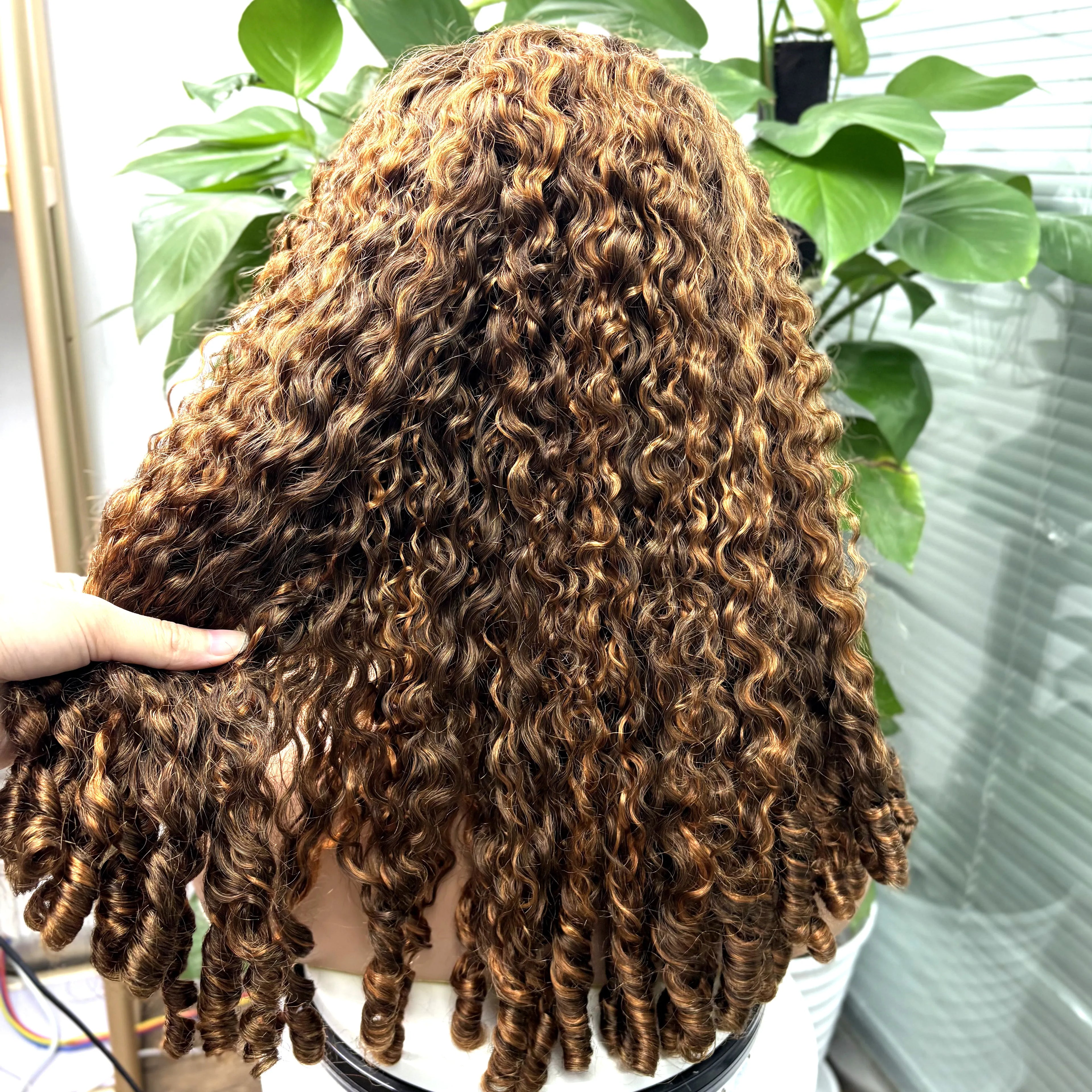 5x5 Glueless Highlight Burmese Bouncy Spiral Curly Human Hair Wigs 350% Density Lace Closure Curly Wig for Women PrePlucked Remy